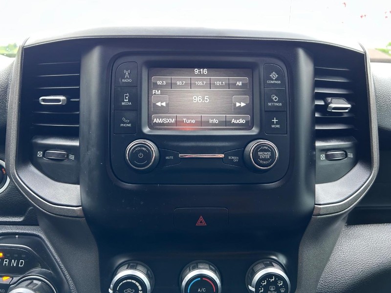 Ram 1500 Vehicle Image 12