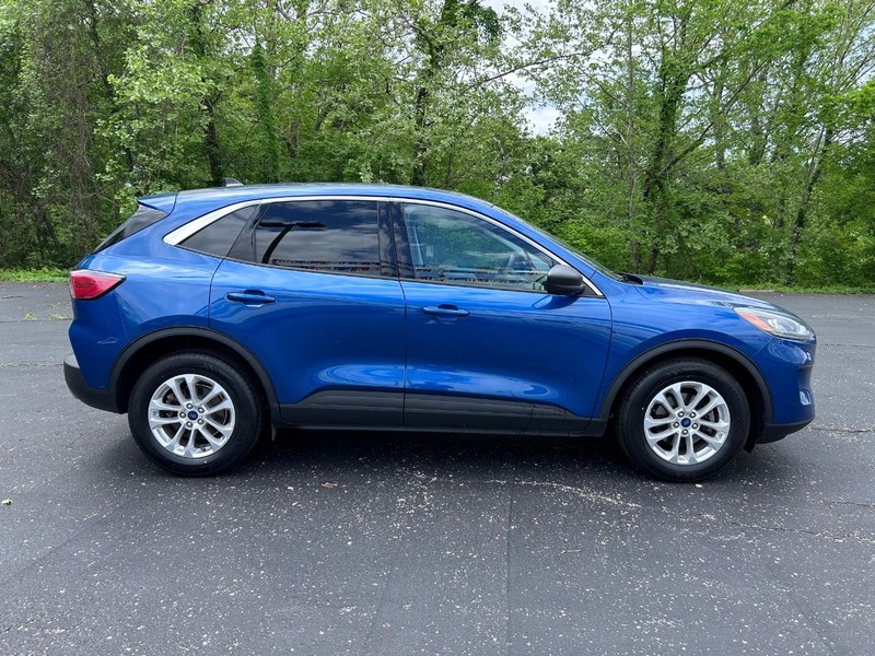Ford Escape Vehicle Image 02