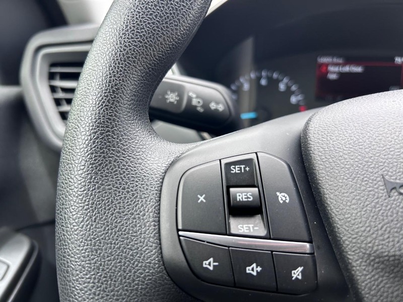 Ford Escape Vehicle Image 10