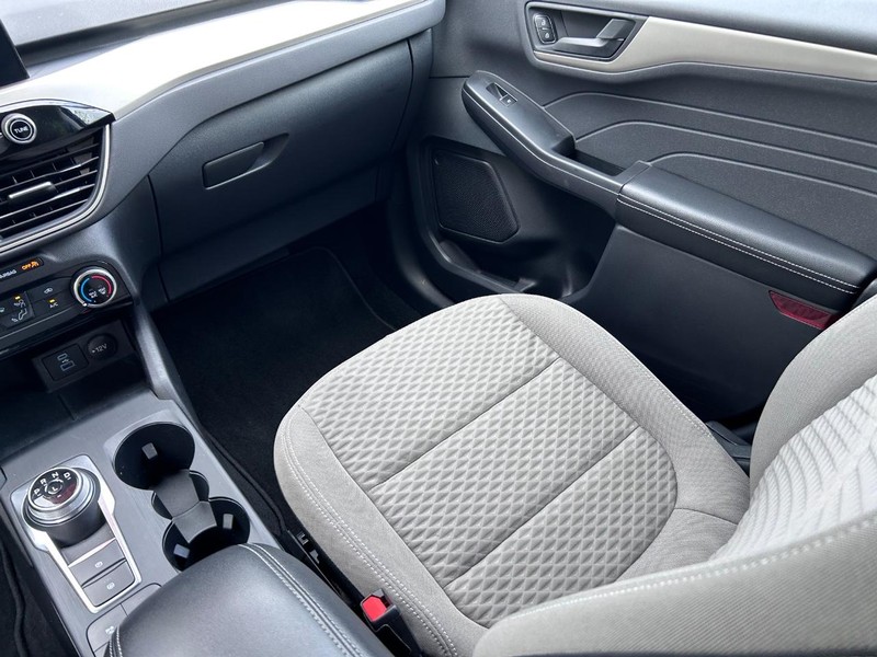 Ford Escape Vehicle Image 15