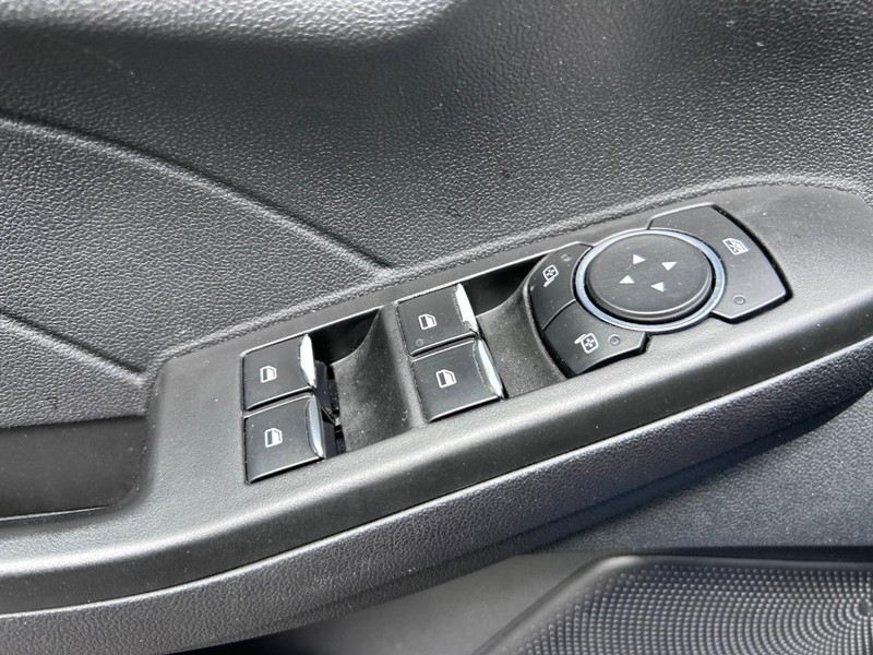 Ford Escape Vehicle Image 16