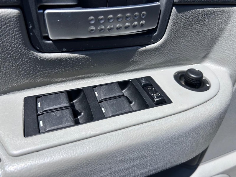 Dodge Durango Vehicle Image 15
