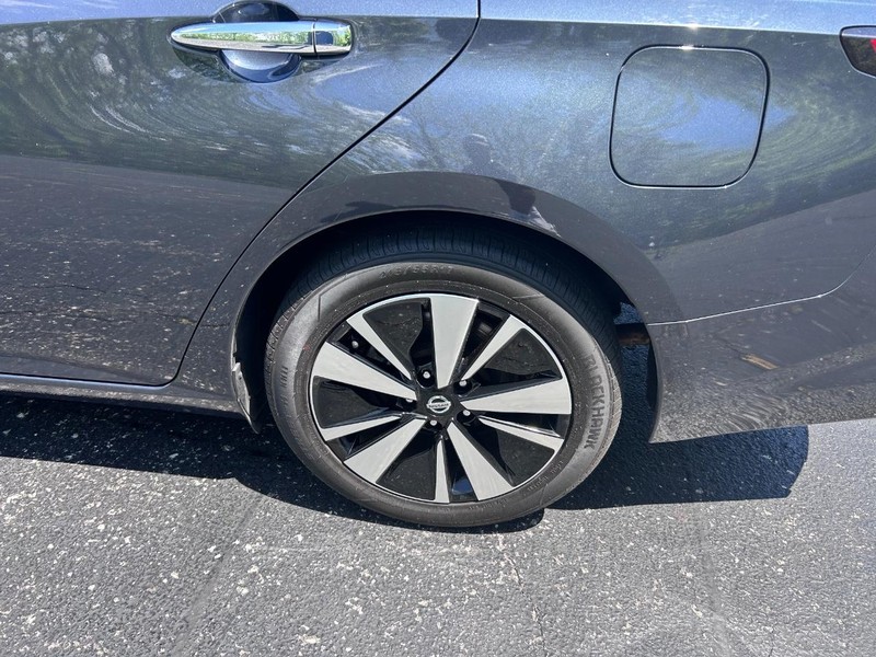Nissan Altima Vehicle Image 06