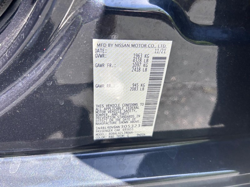 Nissan Altima Vehicle Image 20