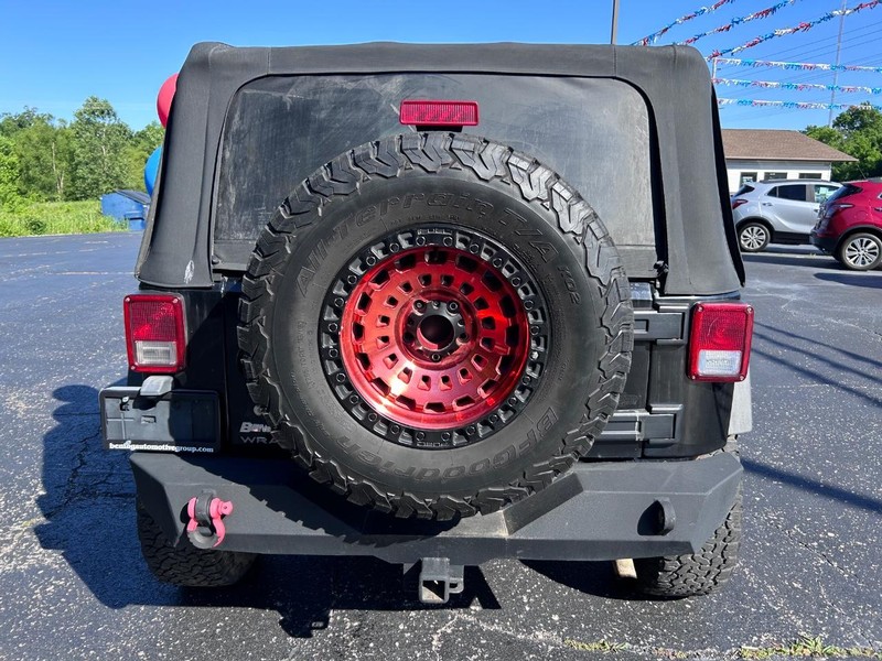 Jeep Wrangler Vehicle Image 05