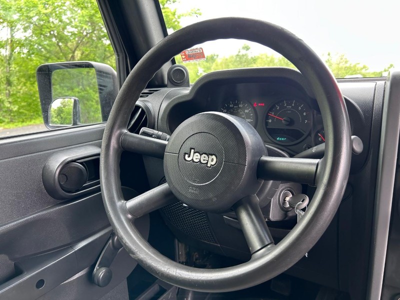 Jeep Wrangler Vehicle Image 09