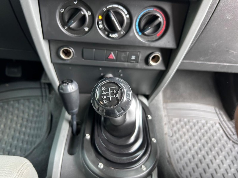 Jeep Wrangler Vehicle Image 12