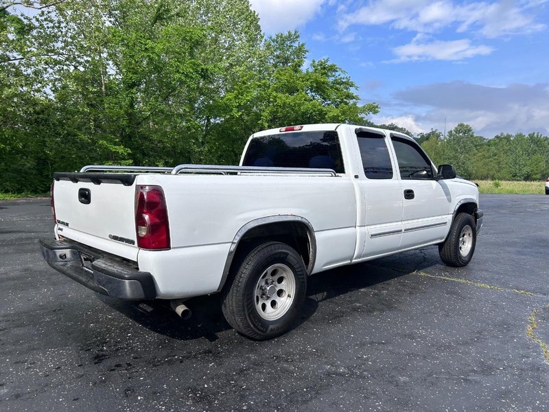Chevrolet Silverado 1500 Vehicle Image 03