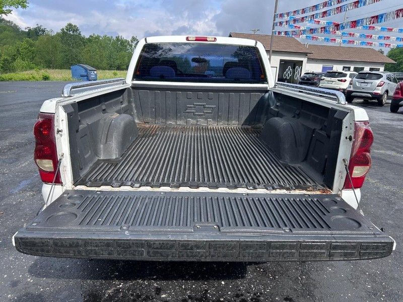 Chevrolet Silverado 1500 Vehicle Image 05