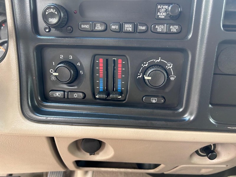 Chevrolet Silverado 1500 Vehicle Image 11