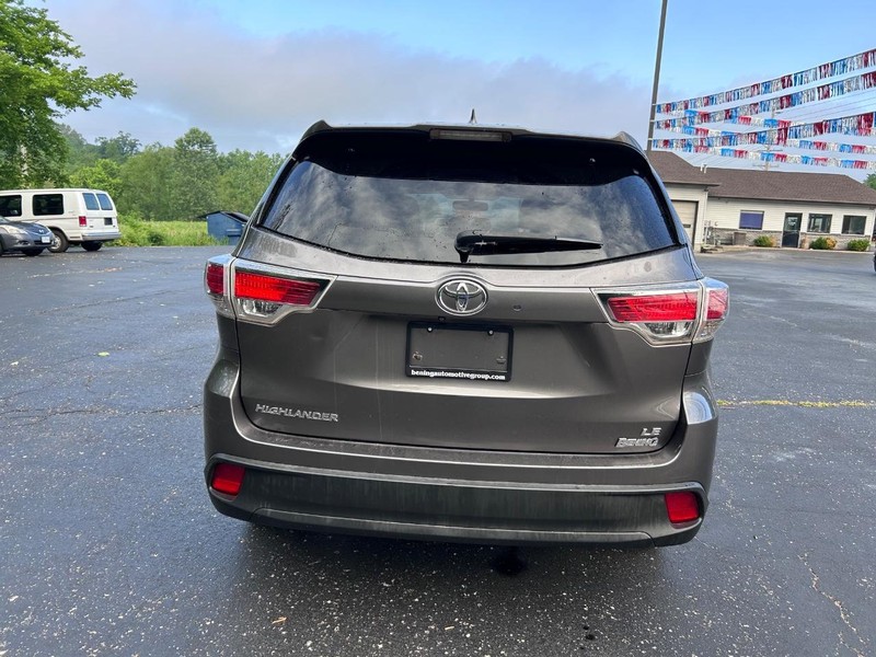 Toyota Highlander Vehicle Image 04