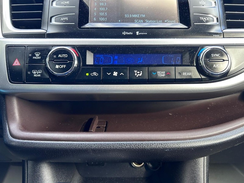 Toyota Highlander Vehicle Image 16