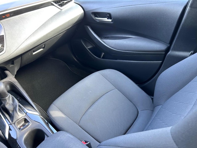 Toyota Corolla Vehicle Image 15