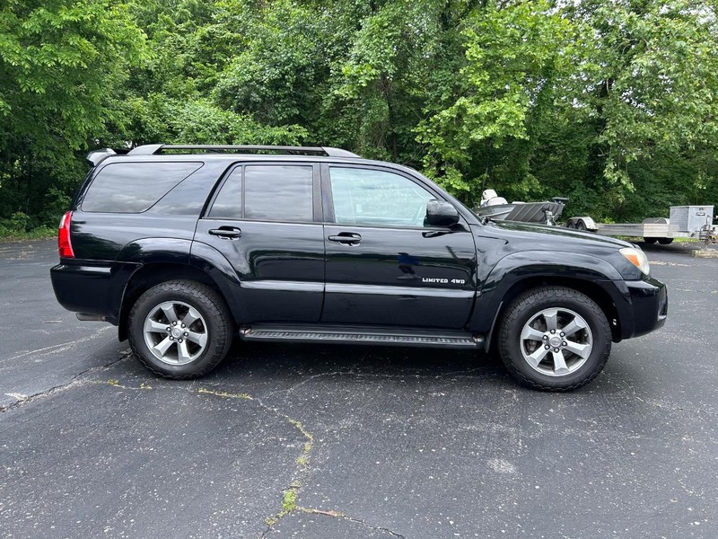 Toyota 4Runner Vehicle Image 02
