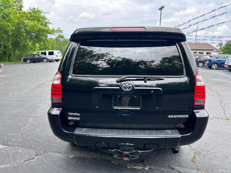 Toyota 4Runner Vehicle Image 04