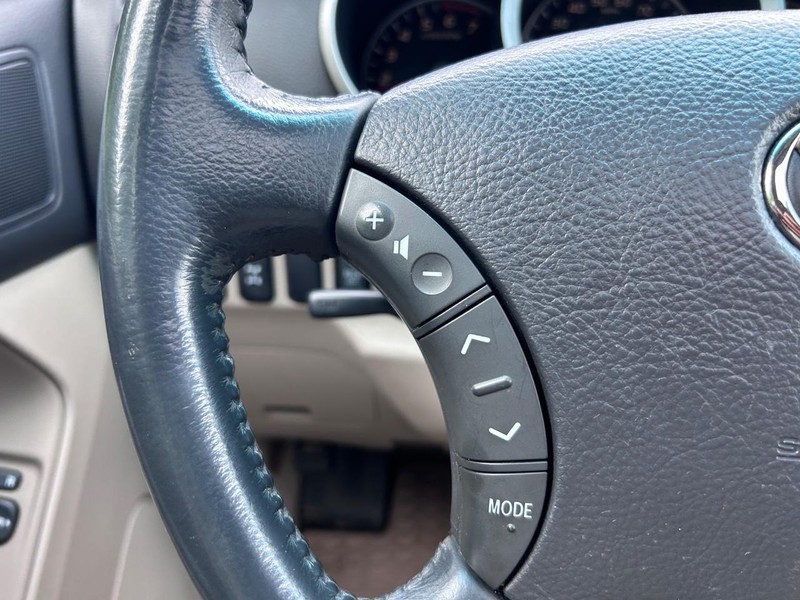 Toyota 4Runner Vehicle Image 11