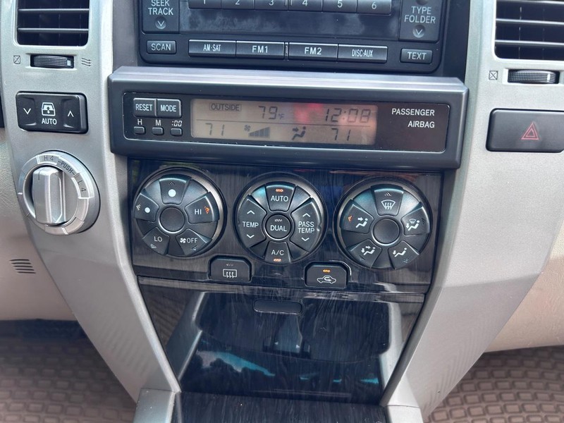 Toyota 4Runner Vehicle Image 13