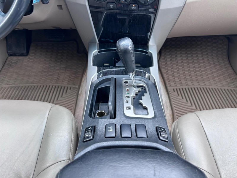 Toyota 4Runner Vehicle Image 14