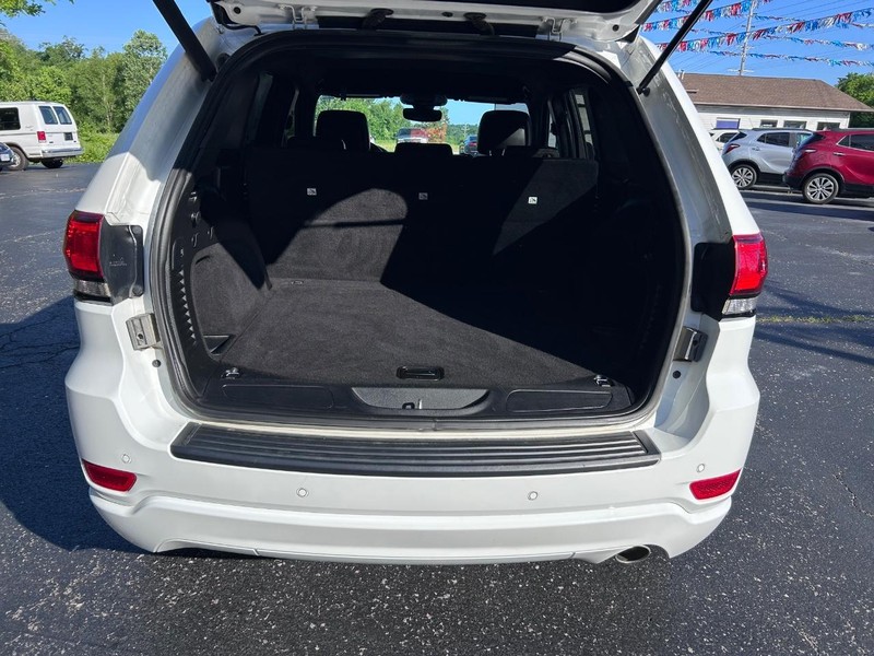 Jeep Grand Cherokee Vehicle Image 05