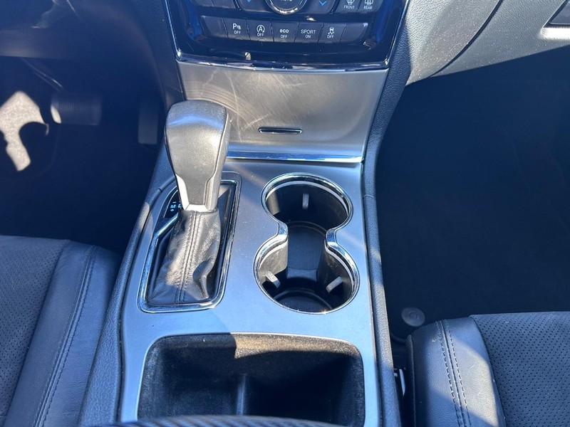 Jeep Grand Cherokee Vehicle Image 15