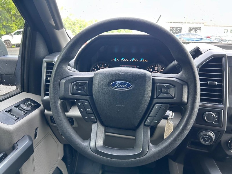 Ford F-150 Vehicle Image 09