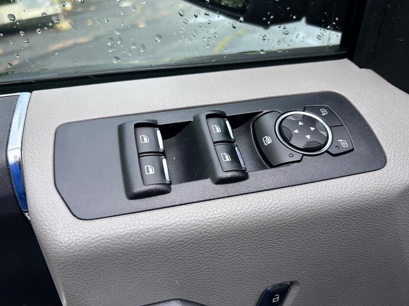 Ford F-150 Vehicle Image 15