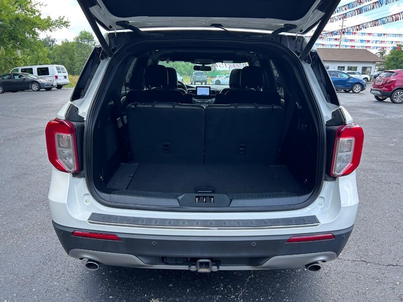 Ford Explorer Vehicle Image 05