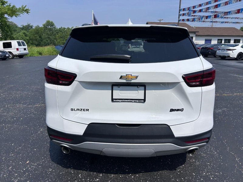 Chevrolet Blazer Vehicle Image 04