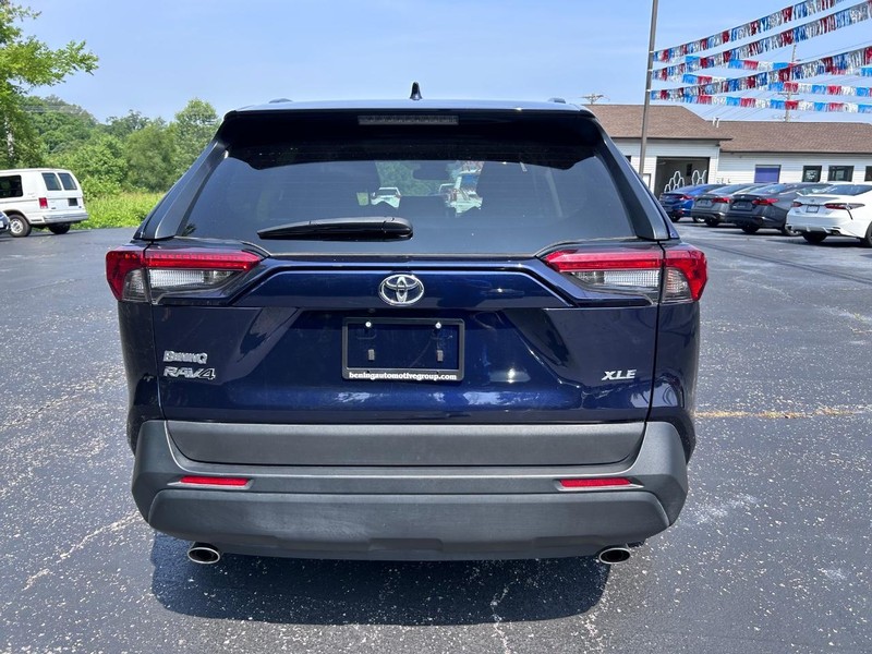 Toyota RAV4 Vehicle Image 04