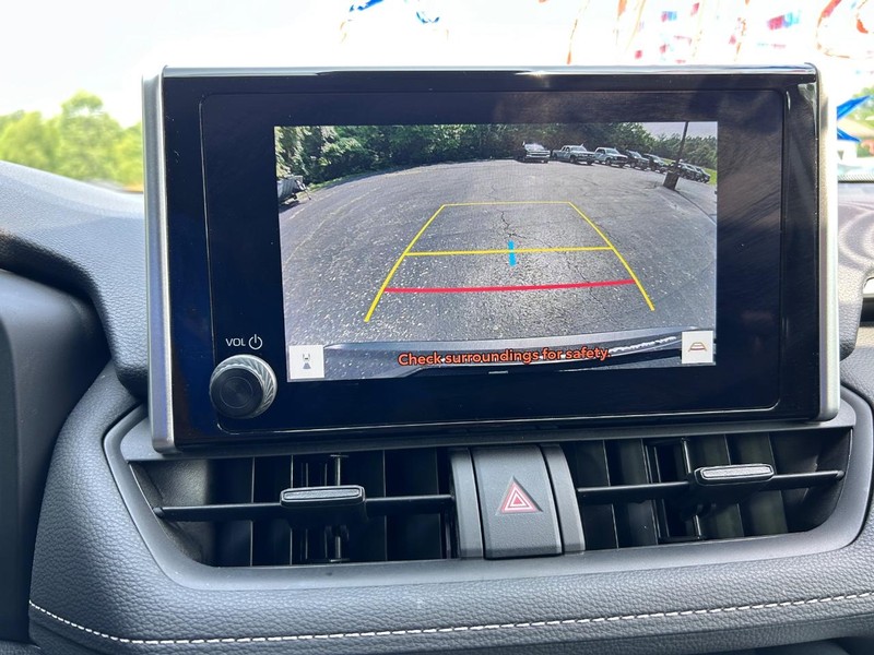 Toyota RAV4 Vehicle Image 19