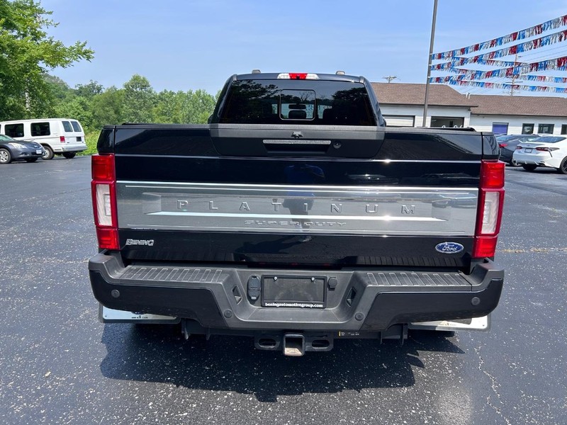 Ford Super Duty F-350 DRW Vehicle Image 04