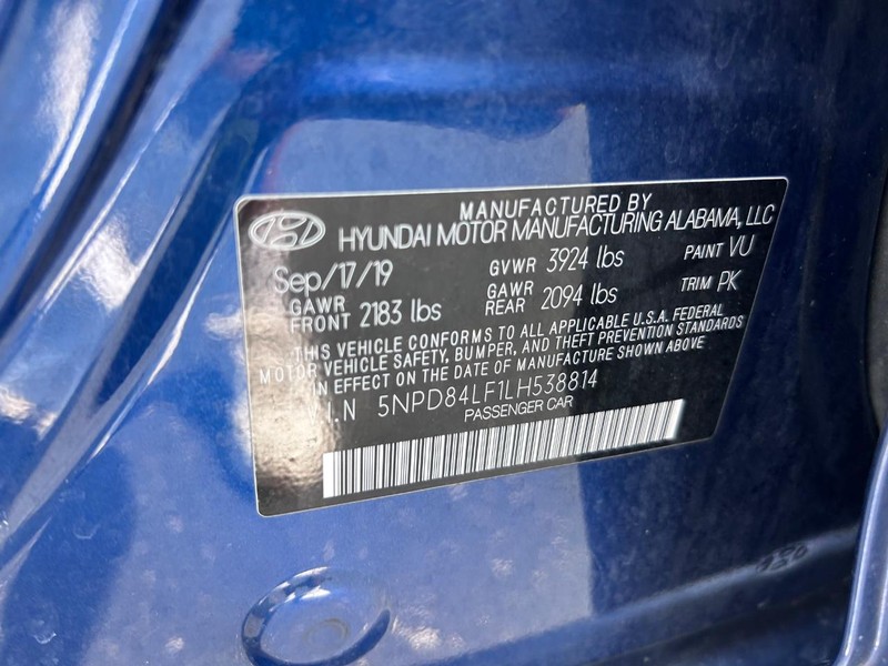 Hyundai Elantra Vehicle Image 20