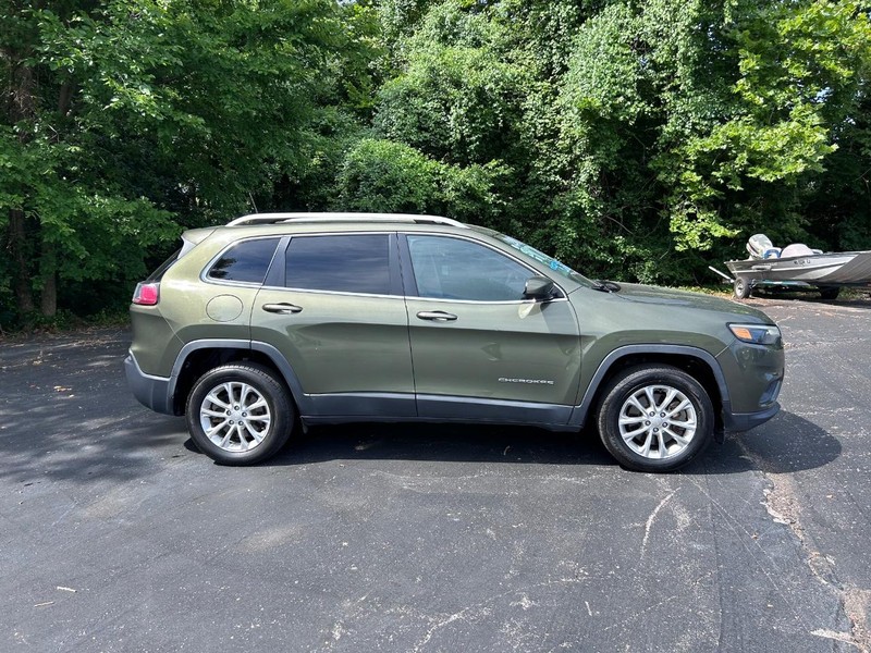 Jeep Cherokee Vehicle Image 02