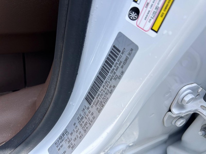 Ram 1500 Vehicle Image 23