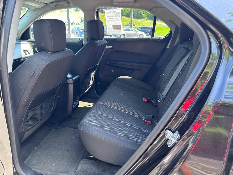 Chevrolet Equinox Vehicle Image 09