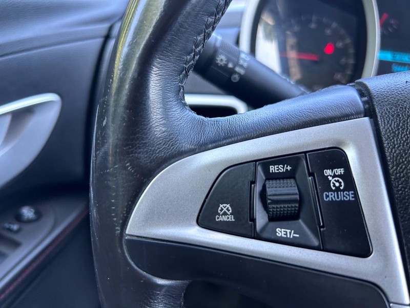 Chevrolet Equinox Vehicle Image 12
