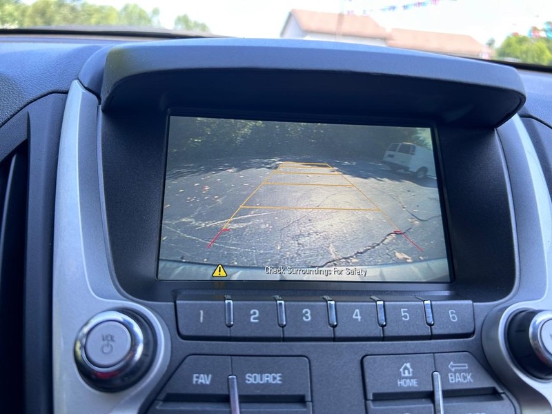 Chevrolet Equinox Vehicle Image 21