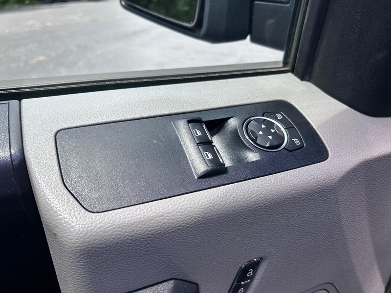 Ford F-150 Vehicle Image 14