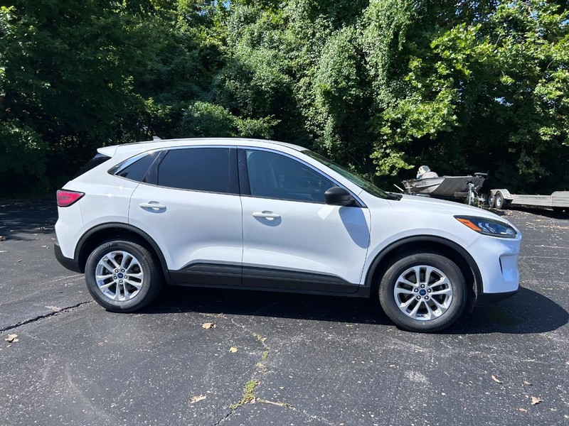 Ford Escape Vehicle Image 02