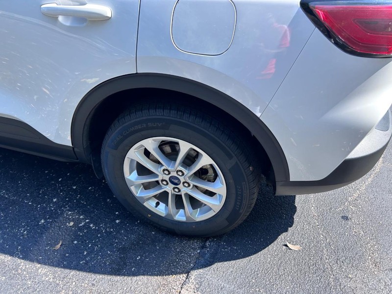 Ford Escape Vehicle Image 06