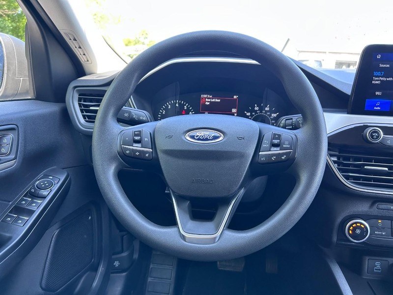 Ford Escape Vehicle Image 11