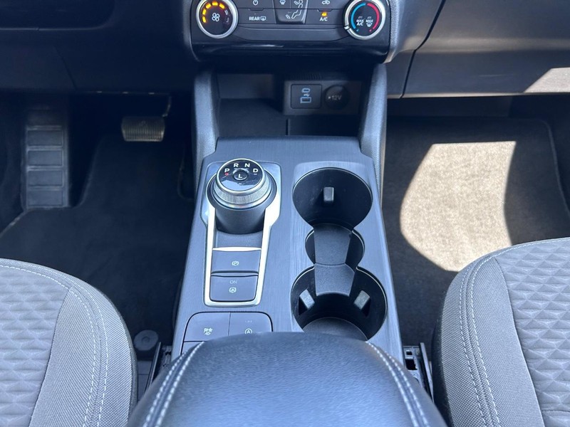 Ford Escape Vehicle Image 16