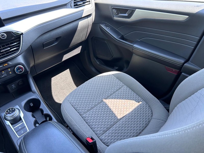 Ford Escape Vehicle Image 17