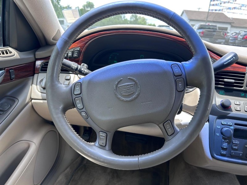 Cadillac DeVille Vehicle Image 09