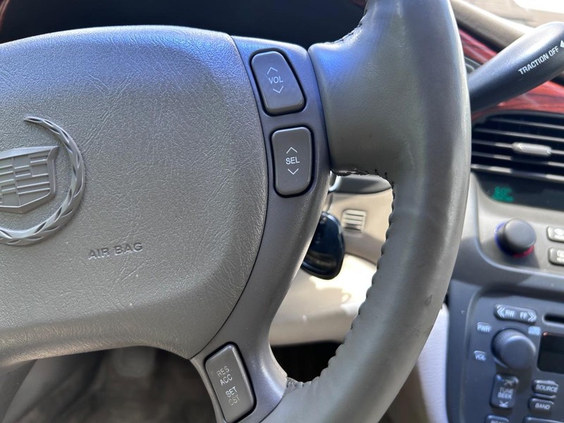 Cadillac DeVille Vehicle Image 11