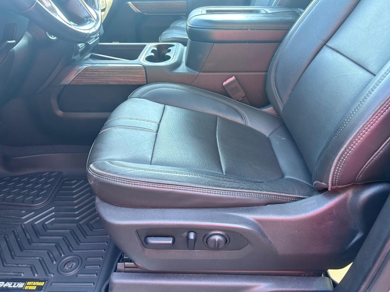 Chevrolet Silverado 1500 Vehicle Image 18