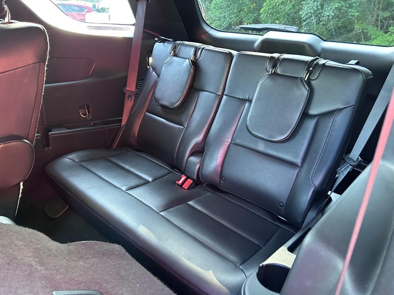 Ford Explorer Vehicle Image 08