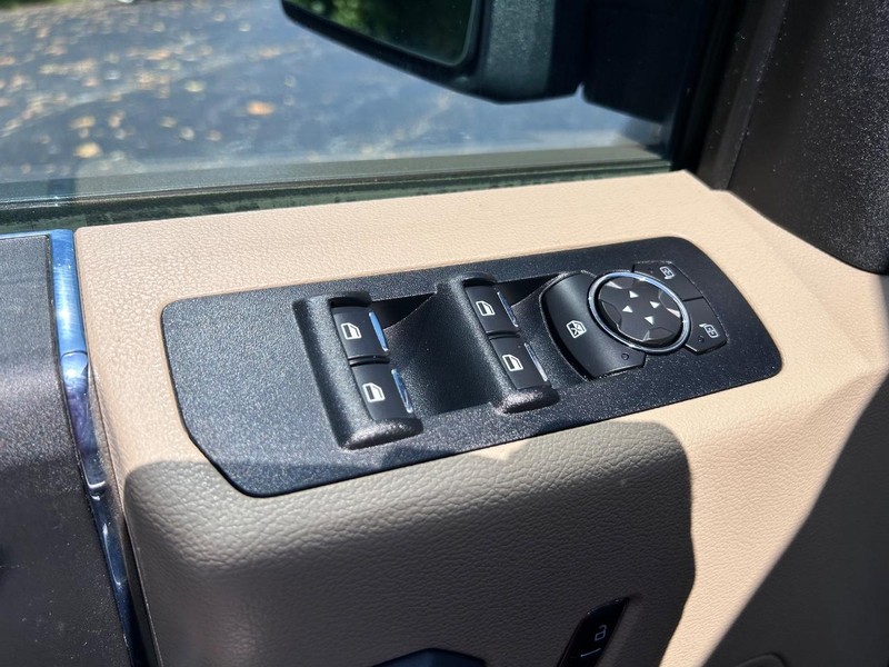 Ford F-150 Vehicle Image 17