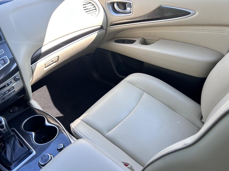 INFINITI QX60 Vehicle Image 19