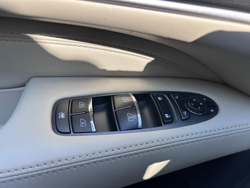 INFINITI QX60 Vehicle Image 20